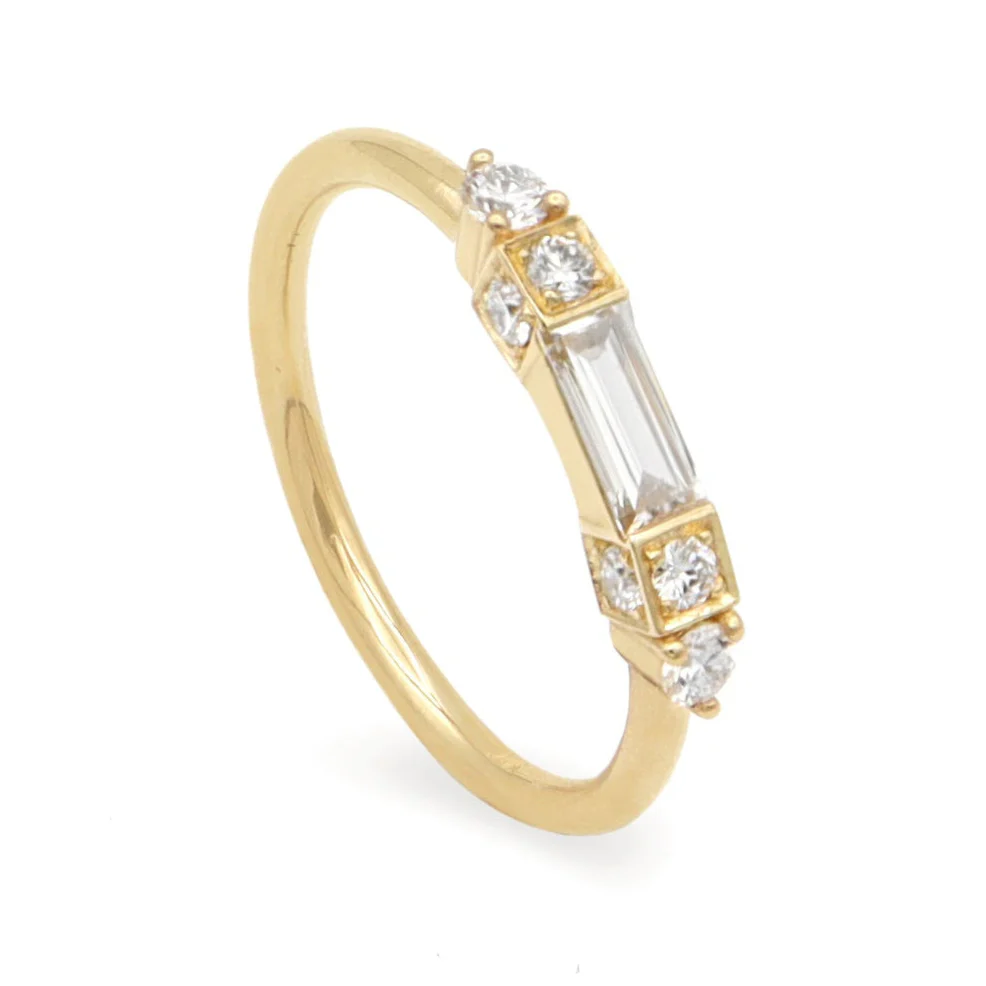 Lisa Ring • White Diamond • Yellow Gold - Image 2