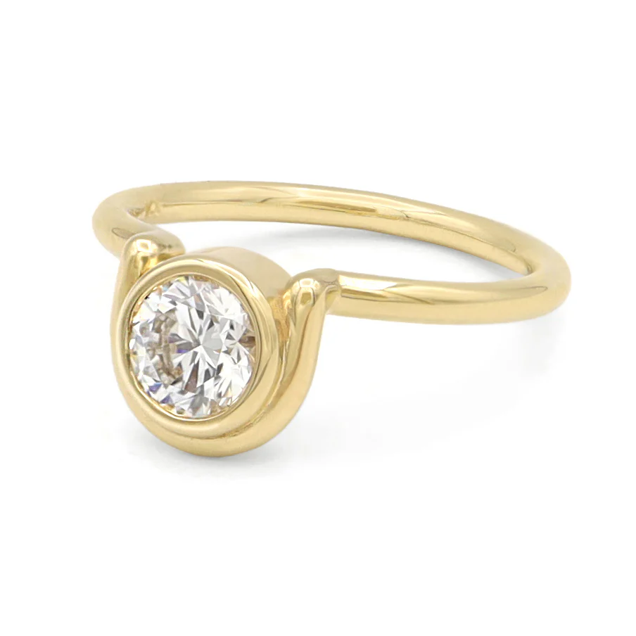 Ossa Ring • White Diamond • Yellow Gold - Image 2