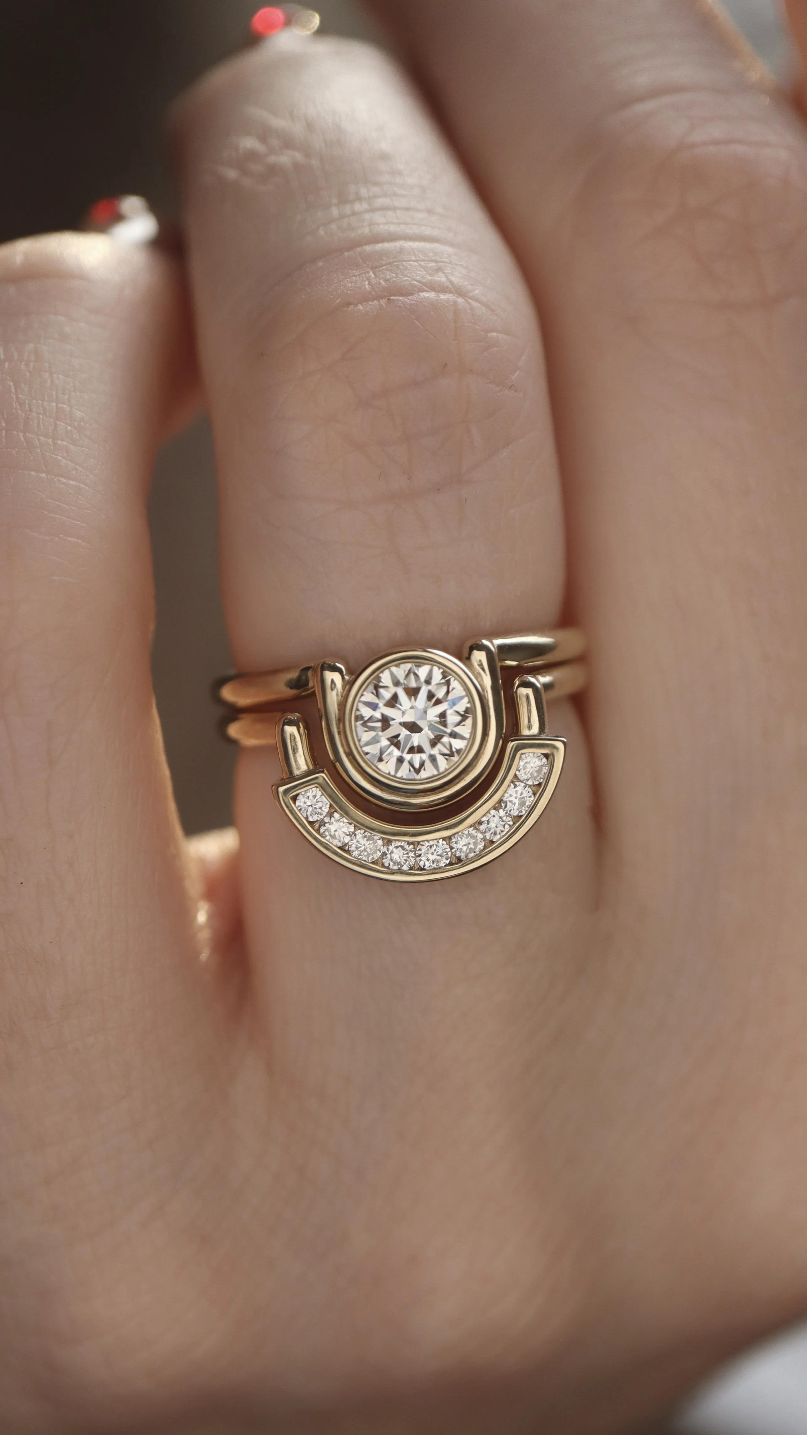 Ossa Ring • White Diamond • Yellow Gold - Image 4