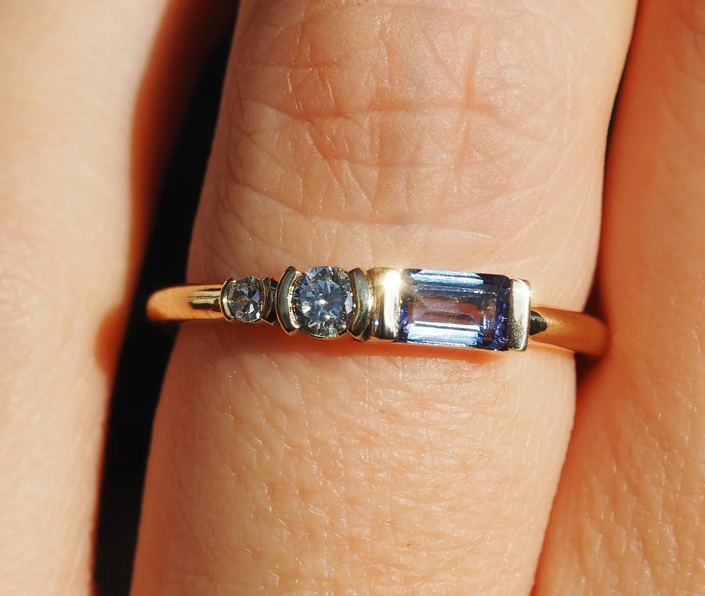 Zoe Ring • Sapphire • Diamond • 14K Yellow Gold - Image 3